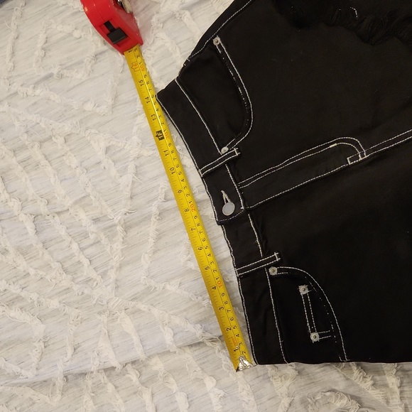 Black with white stitching Carmar distressed jean skirt size 28! New with tags! - Picture 9 of 12